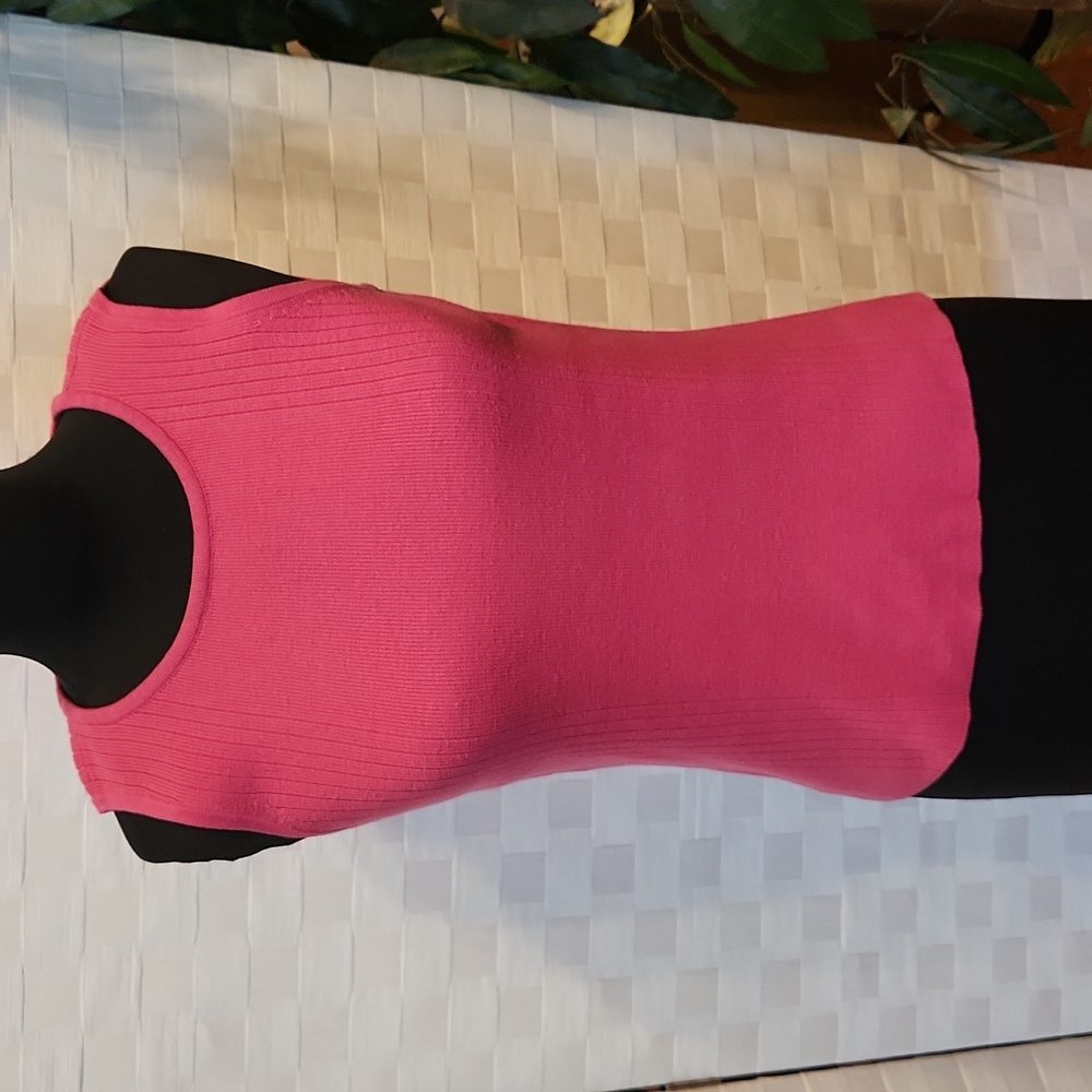 G Knitwear - Bold Pink Vintage Ribbed Sleeveless Sweater - Size M